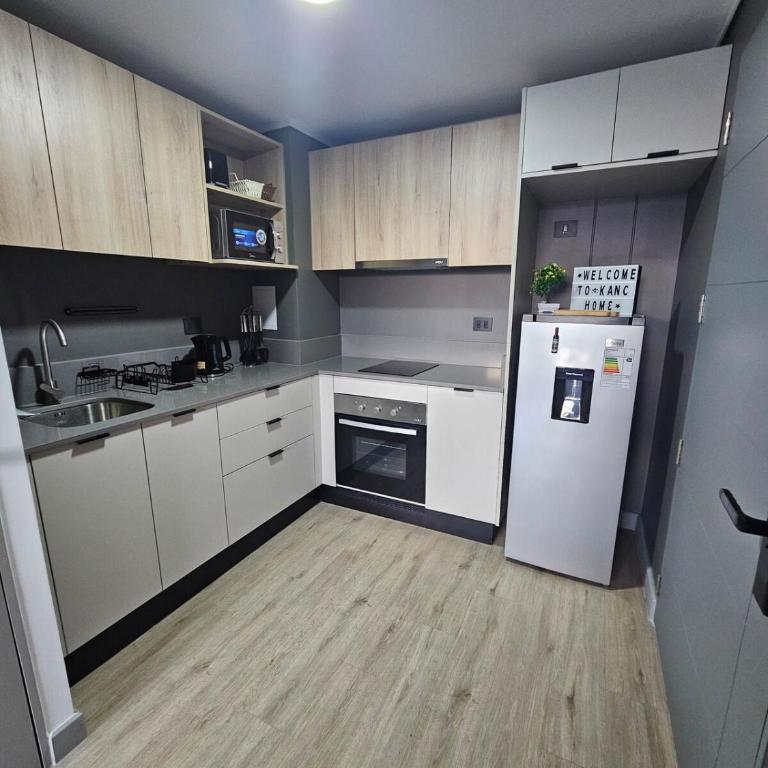 Departamento minutos de Movistar Arenas, La Moneda, Plaza de Armas en pleno Centro de Santiago - One-Bedroom Apartment - 8