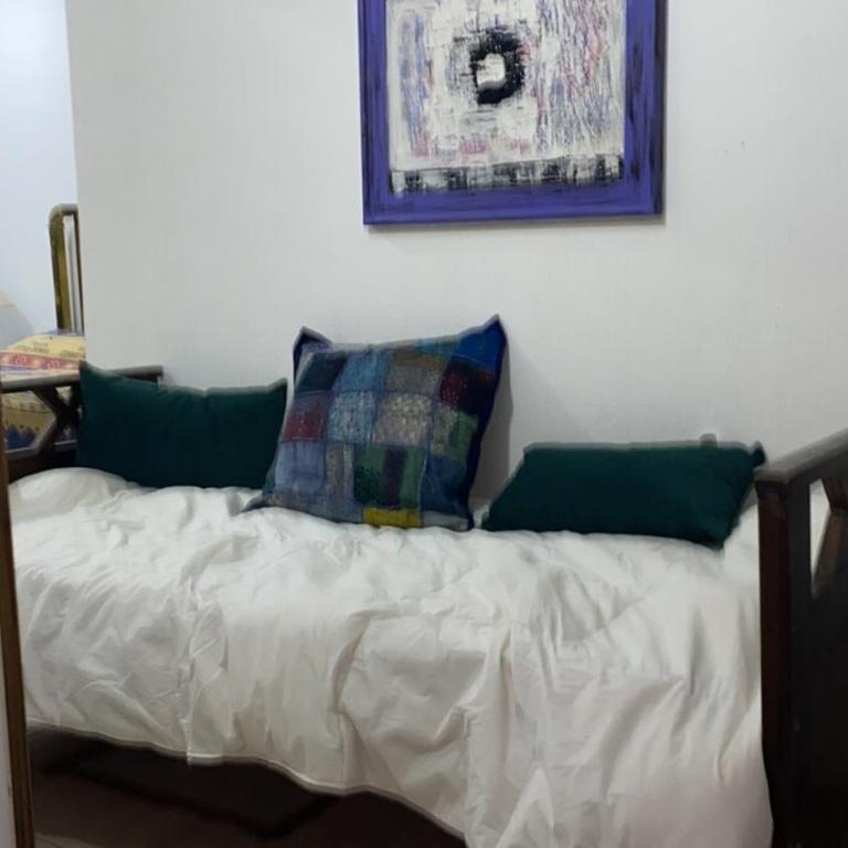 dpto enfrente de fundación hospitalaria - One-Bedroom Apartment - 1