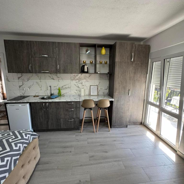 Spasic Apartments Sutomore - Deluks Soba - 5