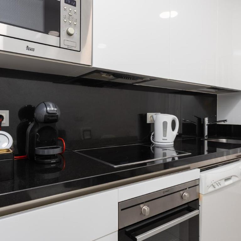2º MTR - Marbella Temporary Rent 3 bedrooms Av del Mar - Apartamento con terraza - 11