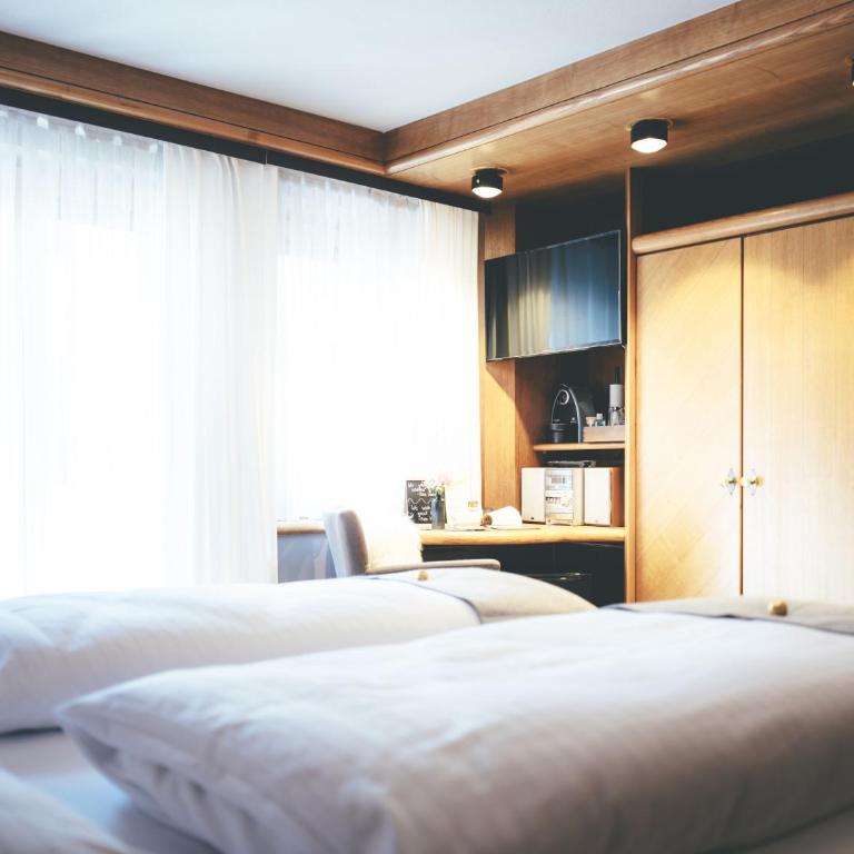 Quality Hosts Arlberg - Lärchenhof - Doppelzimmer mit Balkon - 4