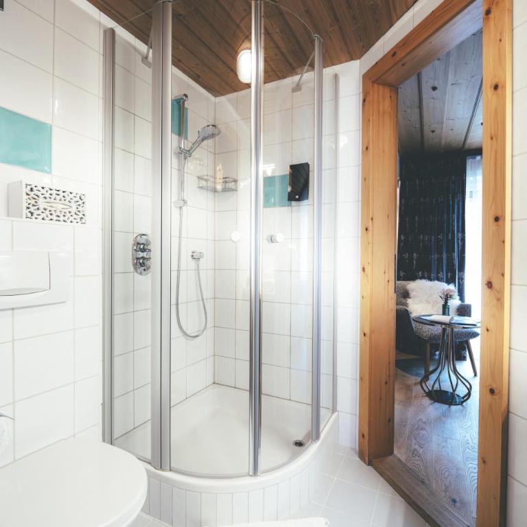 Quality Hosts Arlberg - Lärchenhof - Dreibettzimmer mit Balkon Zimtw - 6