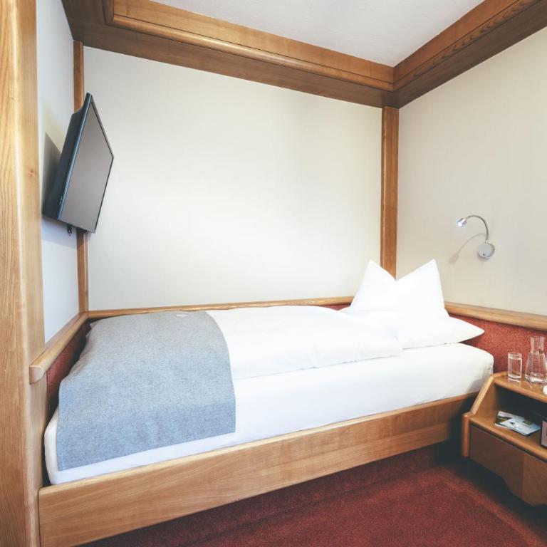 Quality Hosts Arlberg - Lärchenhof - Einzelzimmer mit Gemeinschaftsbad - 4