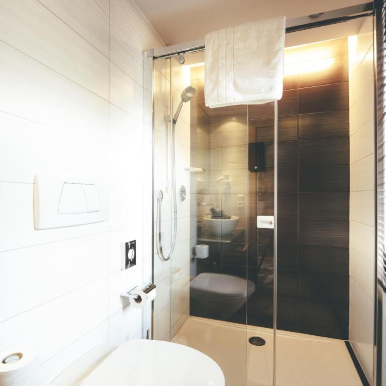 Quality Hosts Arlberg - Lärchenhof - Einzelzimmer mit Balkon - 7