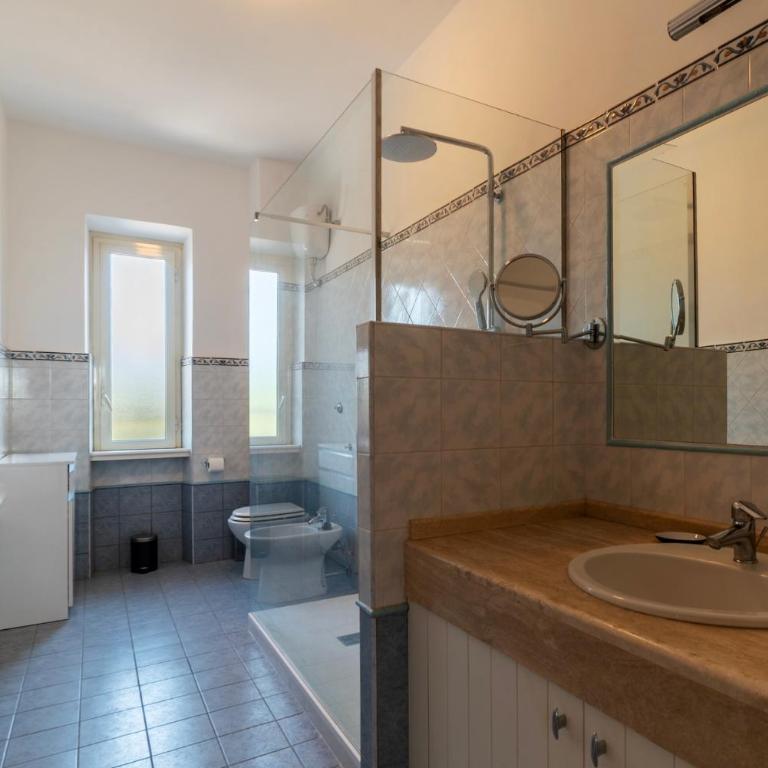 GuestHost - Bright Apartment in Metro San Giovanni - Appartamento con 4 Camere da Letto - 32