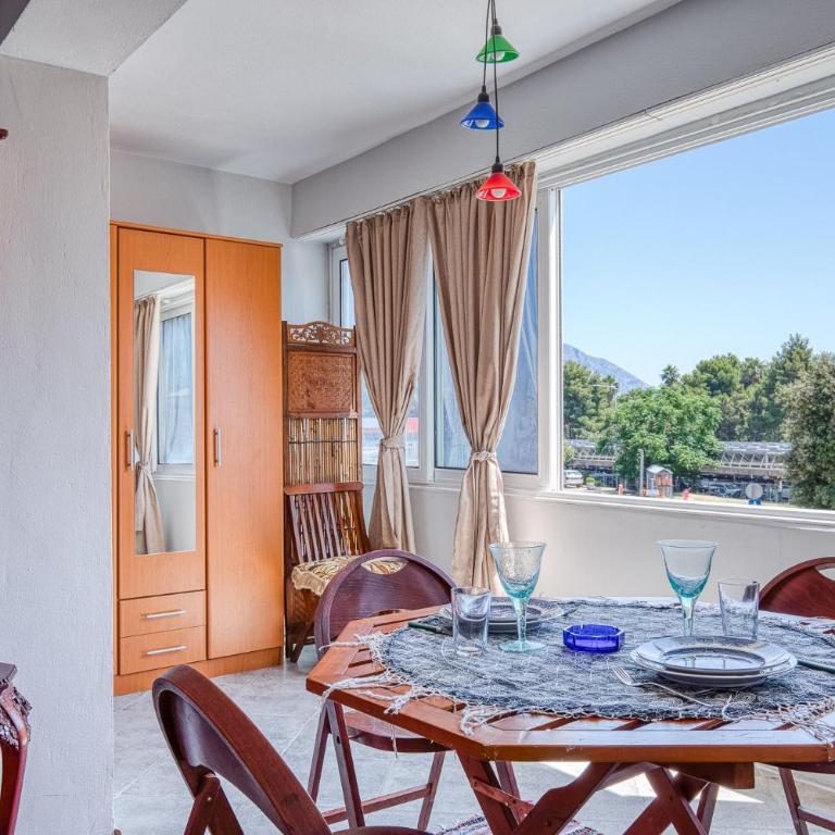 Apartment Emines Budva Center - Apartman sa 1 Spavaćom Sobom - 1
