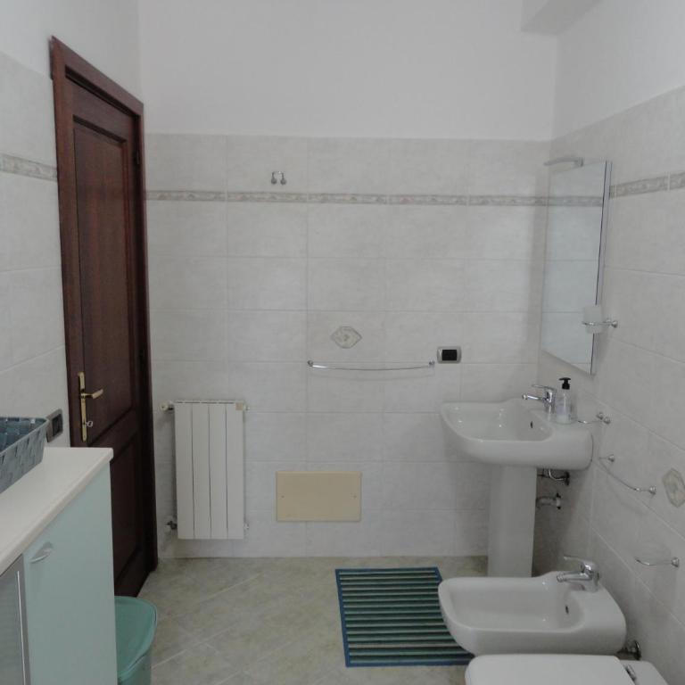 Mary's House - Appartamento con 2 Camere da Letto, Balcone e Terrazza - 24