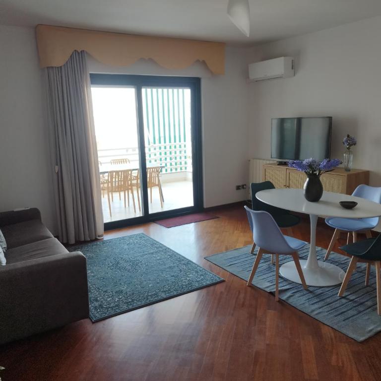 Mary's House - Appartamento con 2 Camere da Letto, Balcone e Terrazza - 4