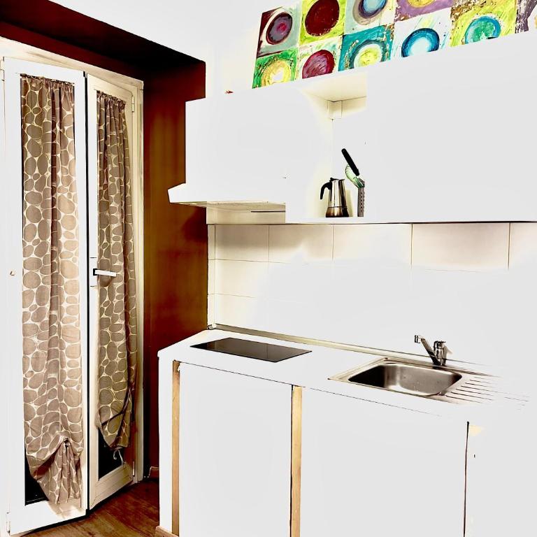 MInerva Pantheon Suites - One-Bedroom Apartment - 12