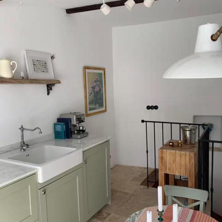 Le Karlstrom - Charmante maison au coeur du Viel Antibes - Two-Bedroom House - 9