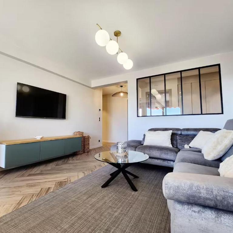 Le Guillabert - T4 en Plein Centre - Three-Bedroom Apartment - 11