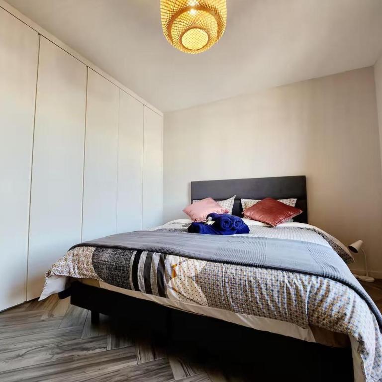 Le Guillabert - T4 en Plein Centre - Three-Bedroom Apartment - 19