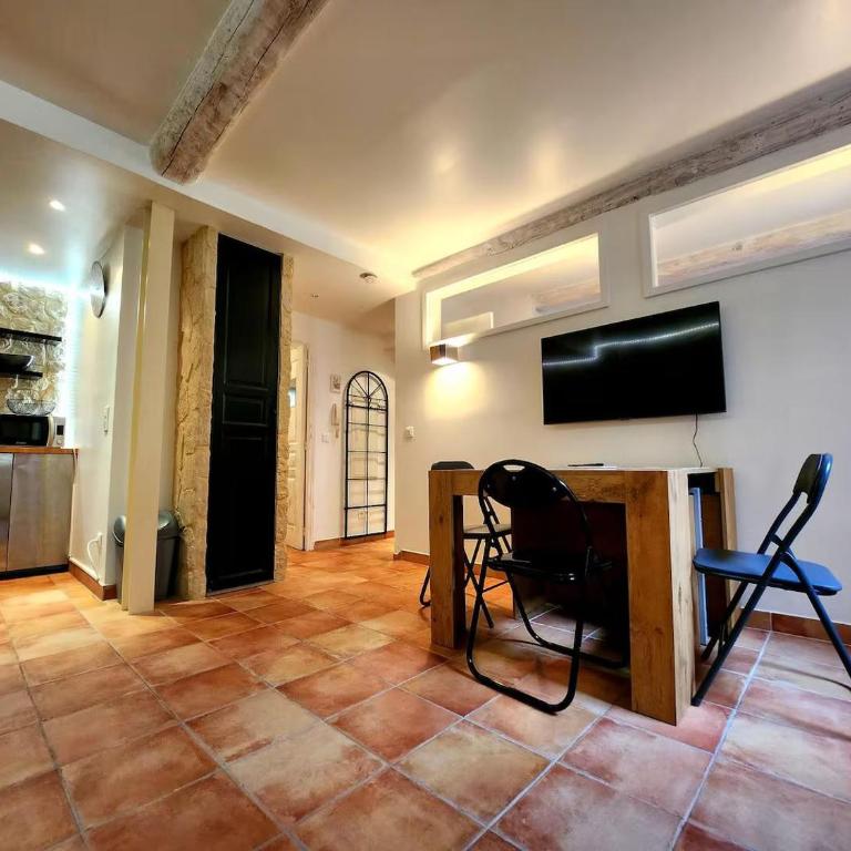 Le Pêcheur - T2 au Cœur du Vieil Antibes - Appartement 1 Chambre - 1