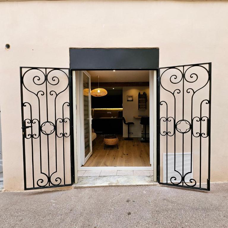 Le Rempart Studio - Charmant Studio Vieil Antibes - Appartement 1 Chambre - 12