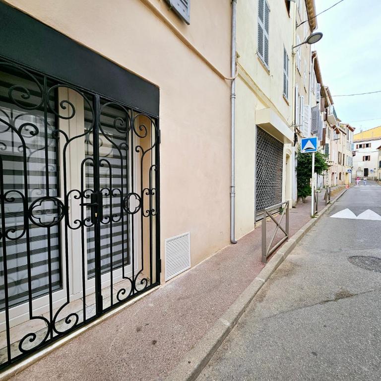 Le Rempart Studio - Charmant Studio Vieil Antibes - Appartement 1 Chambre - 13
