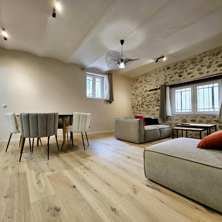 Le Rempart - T3 dans Vieil Antibes - Appartement 2 Chambres - 4