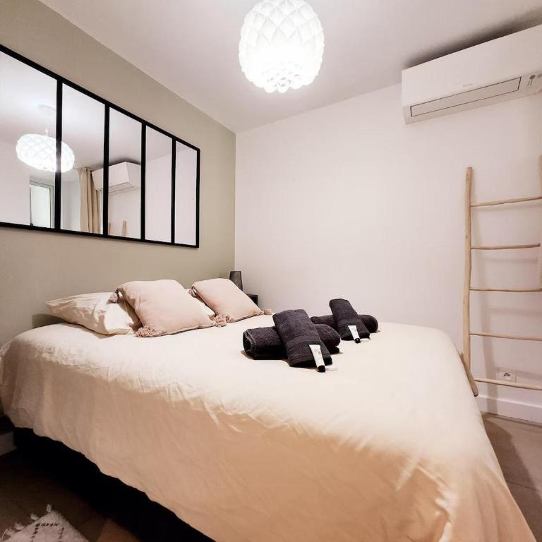 Le Thuret Fleuri - T3 avec Terrasse - Apartment mit 2 Schlafzimmern - 14