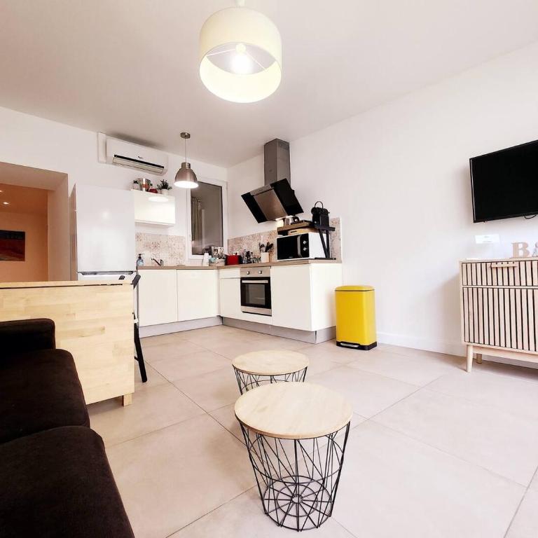 Le Thuret Fleuri - T3 avec Terrasse - Apartment mit 2 Schlafzimmern - 4