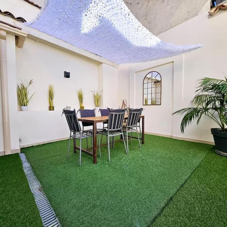 Le Thuret Fleuri - T3 avec Terrasse - Apartment mit 2 Schlafzimmern - 20