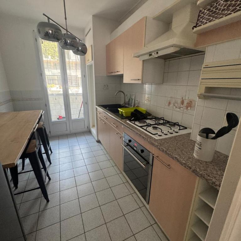 la parenthèse chambérienne avec Garage vélos à dispo Gare à 5min - Appartement 3 Chambres - 10