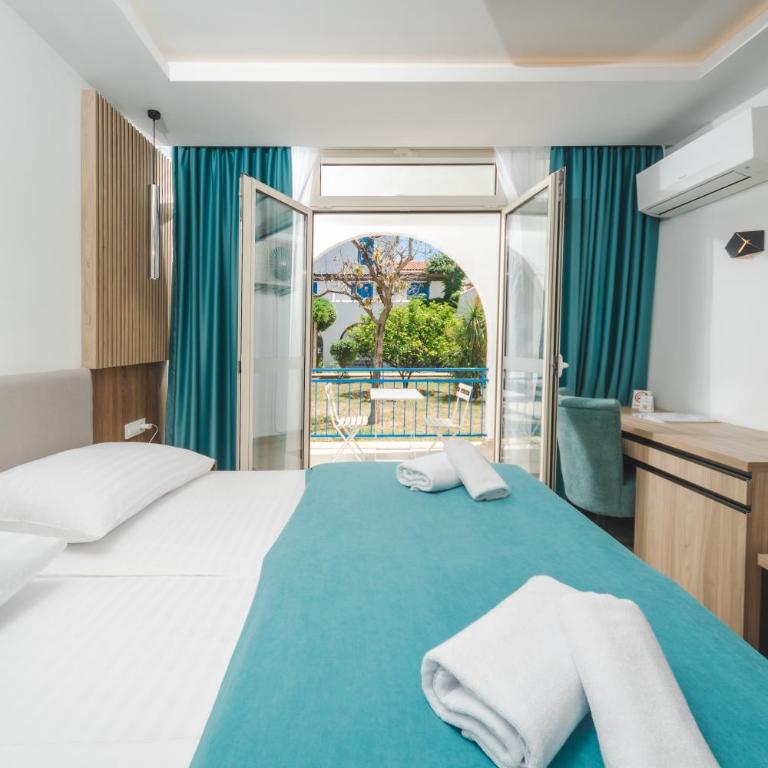 Hotel Slovenska Plaza - Premium Twin Room with Balcony - 3