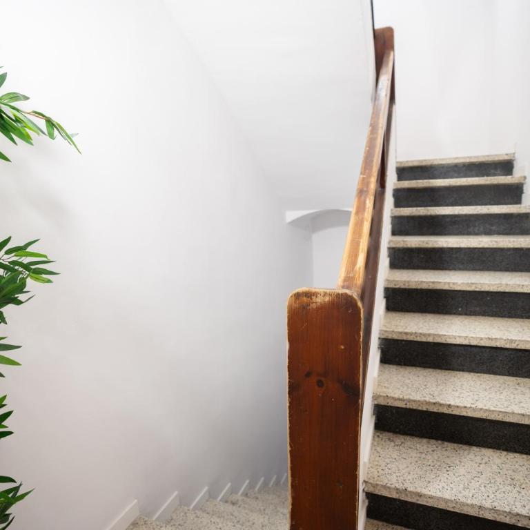 LETS HOLIDAYS Wake Up by the Sea in Victoria apartment 1 - Apartamento - 32
