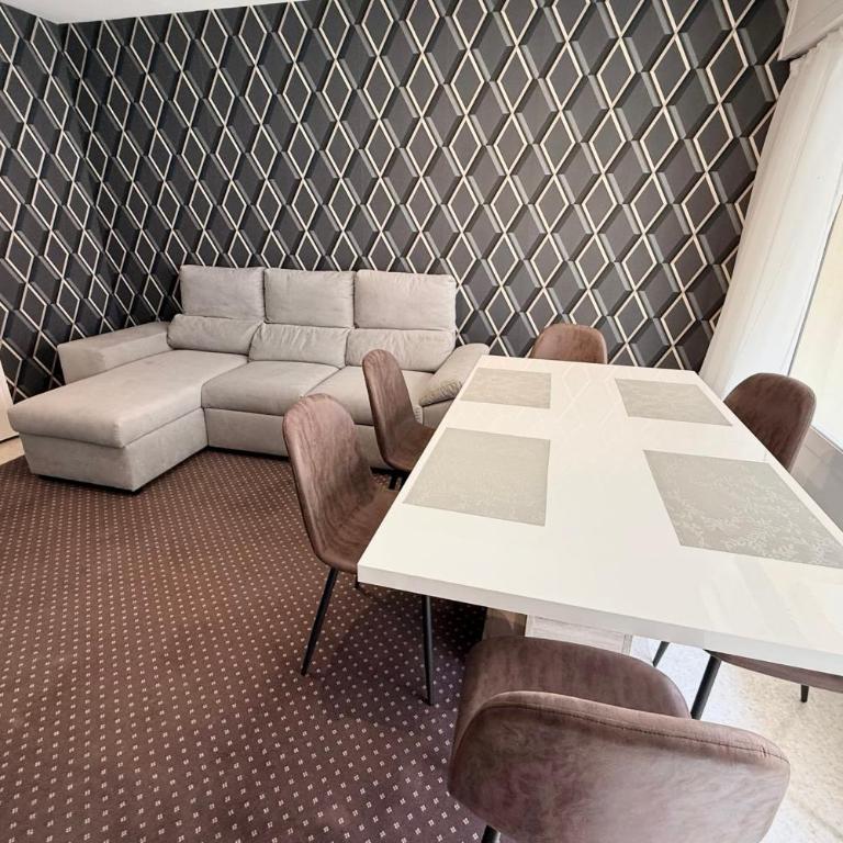 Antibes hyper center - 4 people - close to shops and beaches - Appartement - 5