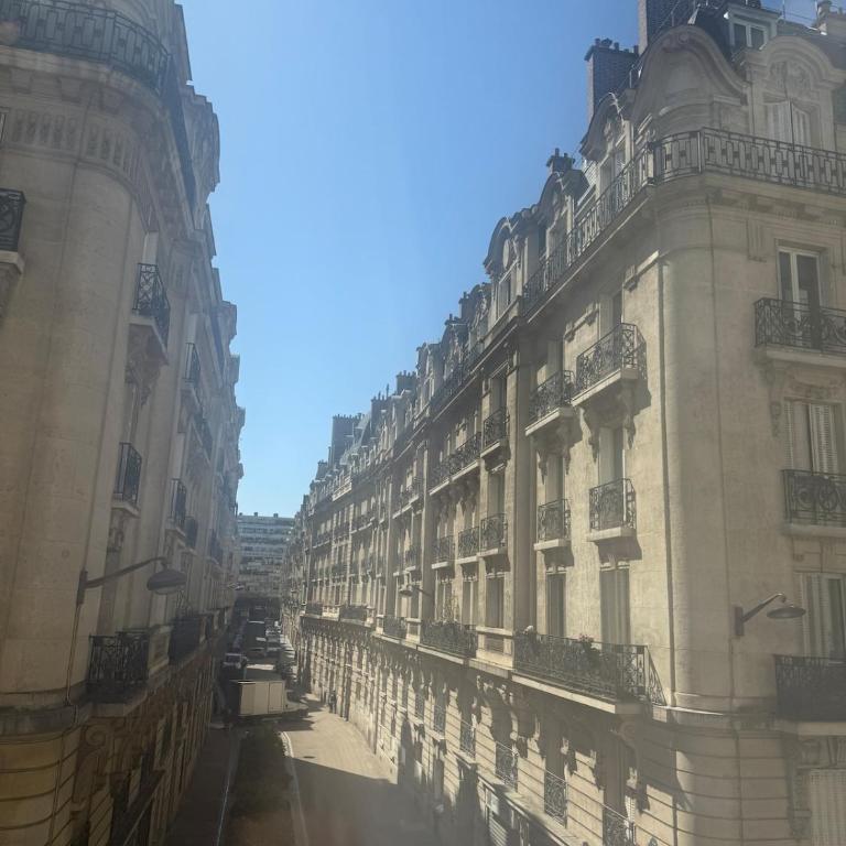 Evasion chic au cœur de Paris - Appartement 2 Chambres - 9
