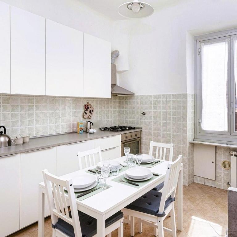 GuestHost - Metro Dinegro - Comfy Apartment - Appartamento con 2 Camere da Letto - 2