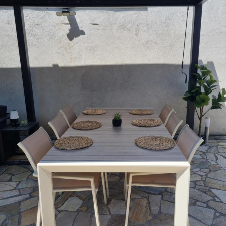 Maison individuelle avec sa piscine et son jacuzzi privés - Villa 3 Chambres - 9