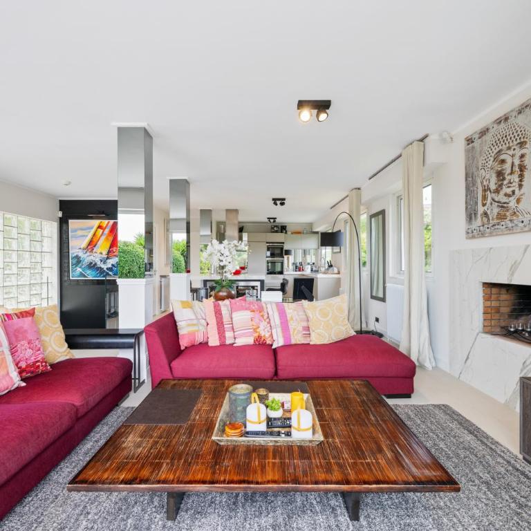 CANNES VILLA: 15 mins walk to beach & centre - Villa - 15