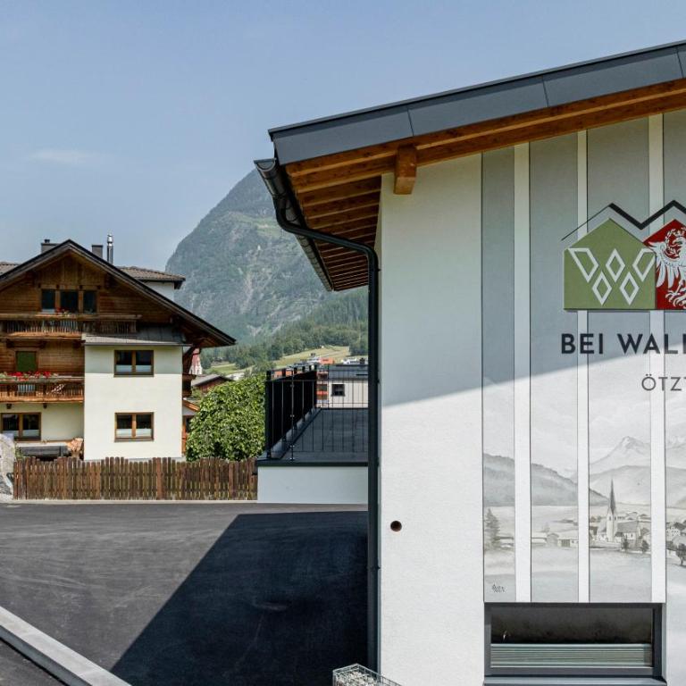Chalet Waldhart - Ferienhaus mit 4 Zimmern - 55