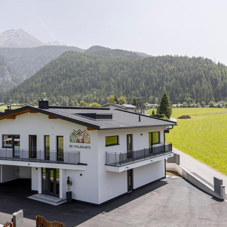 Chalet Waldhart - Ferienhaus mit 4 Zimmern - 8