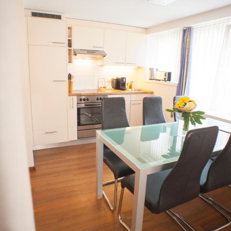 Eiger Guest House - Grindelwald - Apartment mit 3 Schlafzimmern im Erdgeschoss - Chalet Eiger - 11