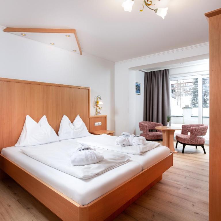 Hotel Tannenberg - Doppelzimmer mit Balkon - 3