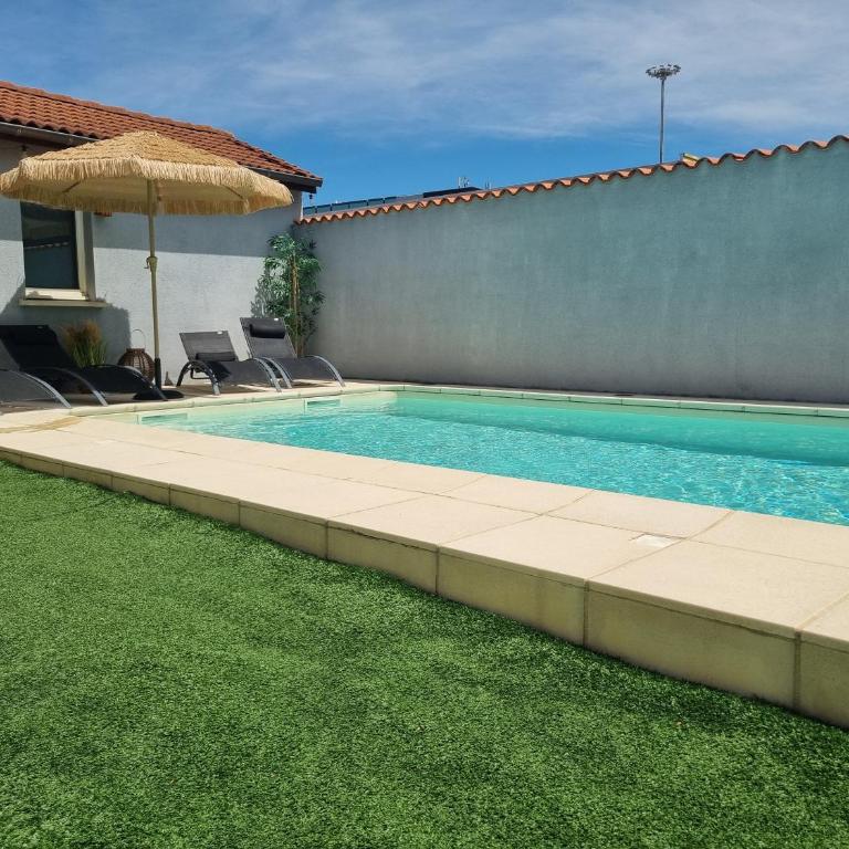 Maison individuelle avec sa piscine et son jacuzzi privés - Villa 3 Chambres - 4