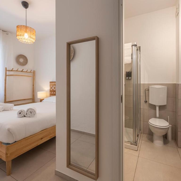 Travel B&B - Double Room with Private Bathroom - 6