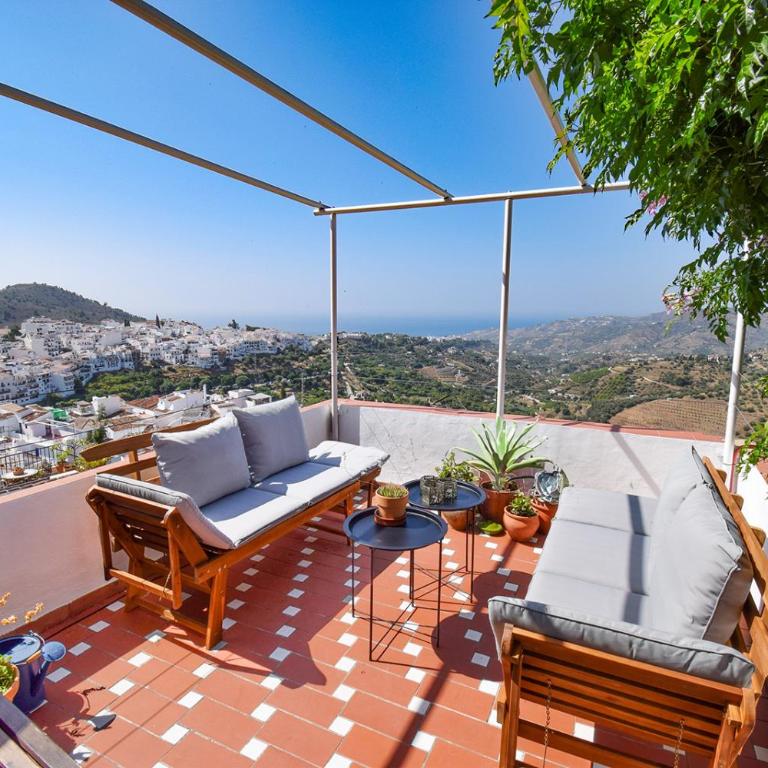 Casa Fernando, Frigiliana Traditional townhouse with amazing views HansOnHoliday Rentals - Apartamento de 2 dormitorios - 1
