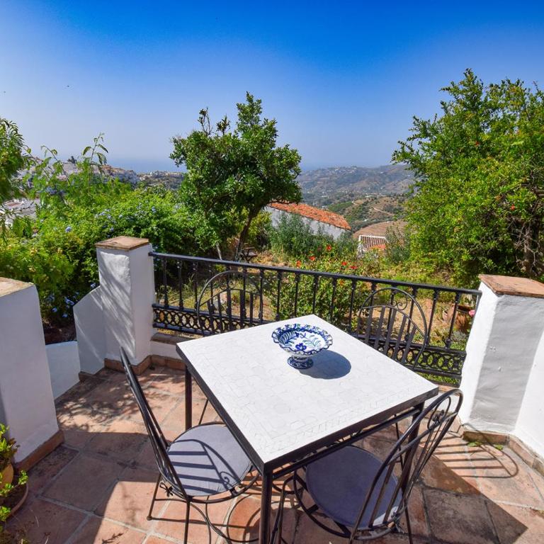 Casa Fernando, Frigiliana Traditional townhouse with amazing views HansOnHoliday Rentals - Apartamento de 2 dormitorios - 10