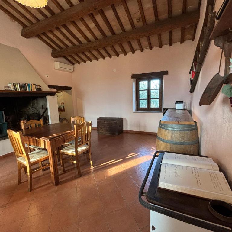 La Fattoria di Perugia - Camera Quadrupla con Bagno Privato - 5