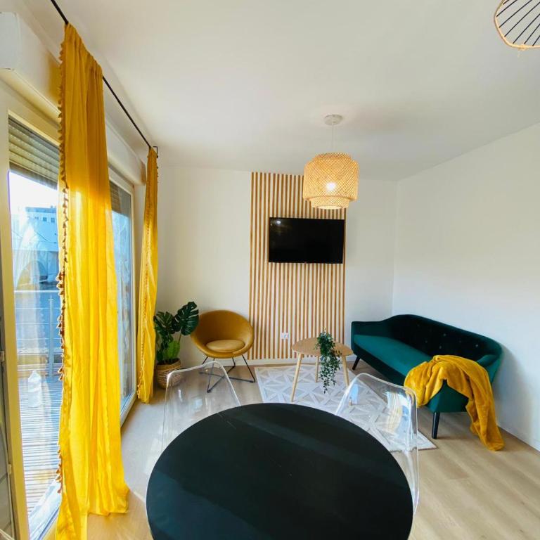 Appartements Cosy Le Havre - Two-Bedroom Deluxe Apartment - 8
