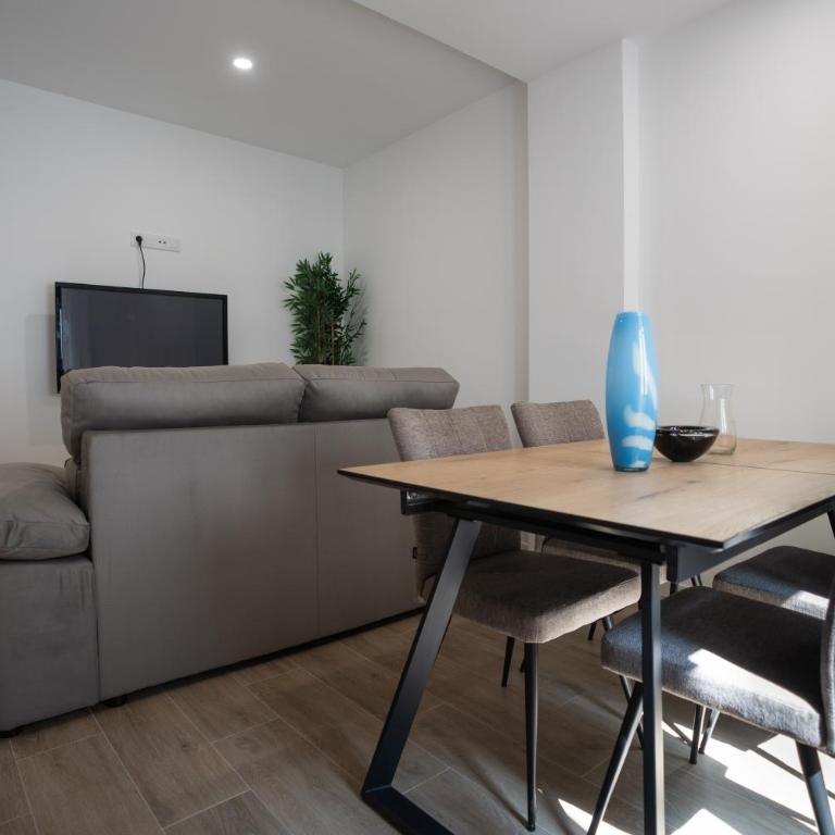 LETS HOLIDAYS Centric & Near the Sea Victoria apartment 3 - Apartamento - 2