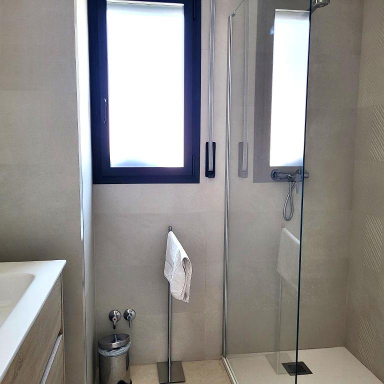 Roses Casc Antic SL Sabater 6 - Three-Bedroom Apartment - 21