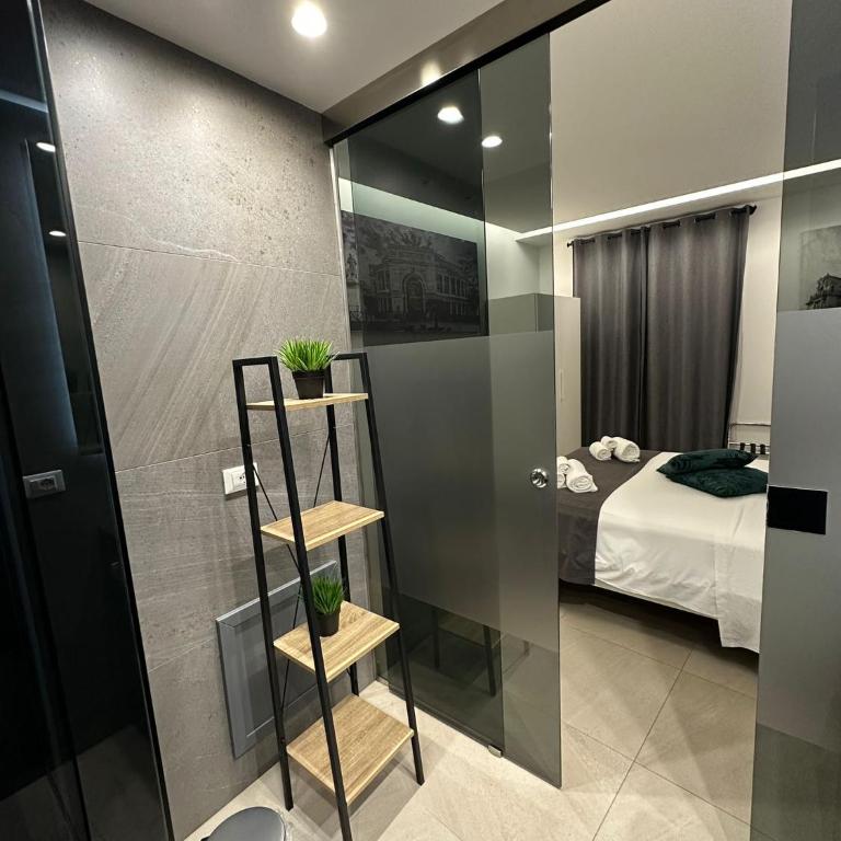 Suites Central Station - Triple Room with Balcony - 10