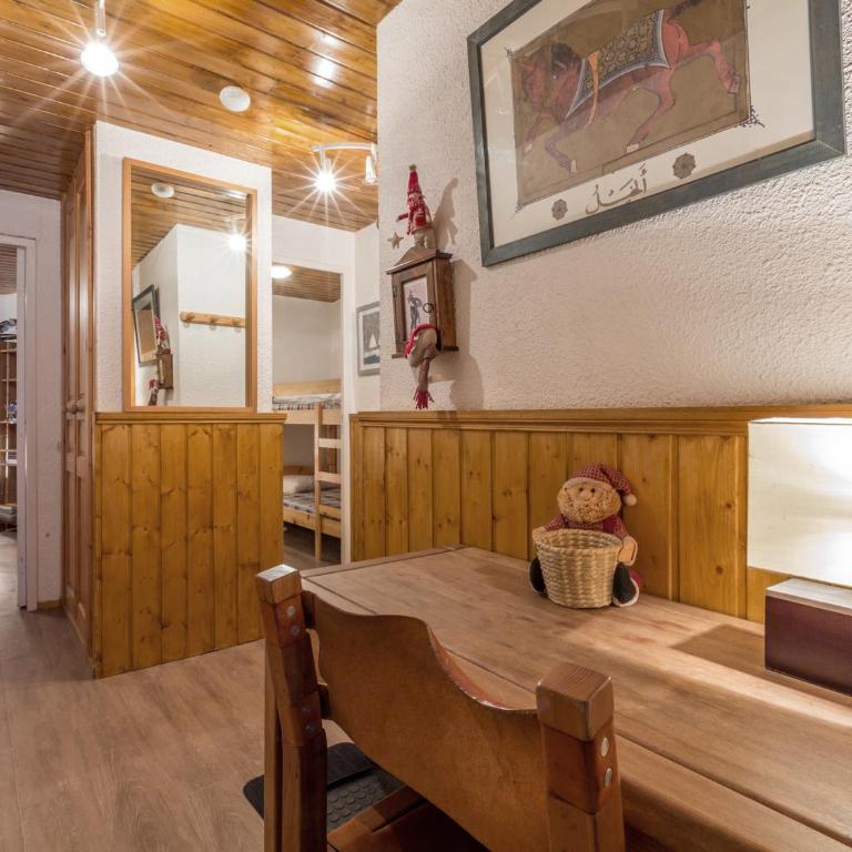 Appartement 2 pièces avec balcon exposé sud, au cœur de Val-d'Isère et proche des pistes - FR-1-694-282 - Appartement - 13