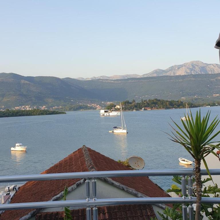 D&M Obala Krtole - Two-Bedroom Apartment with Sea View - 13