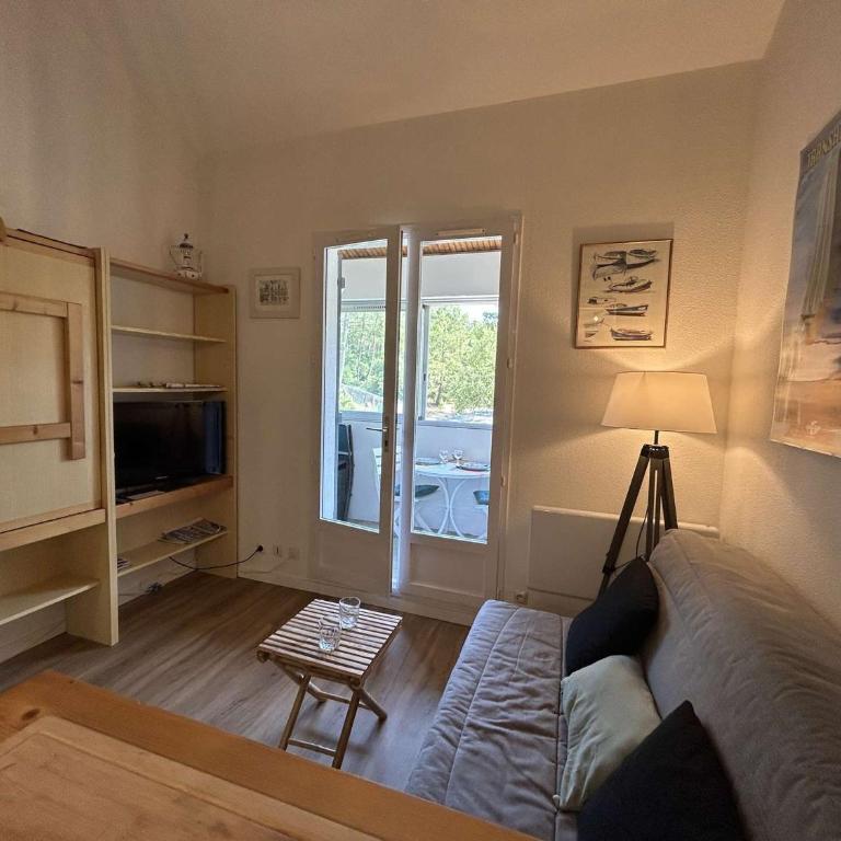 Charmant T2 à 1200m de la plage avec balcon, parking privé et ménage inclus à Saint-Jean-de-Monts - FR-1-224C-312 - Apartment - 3