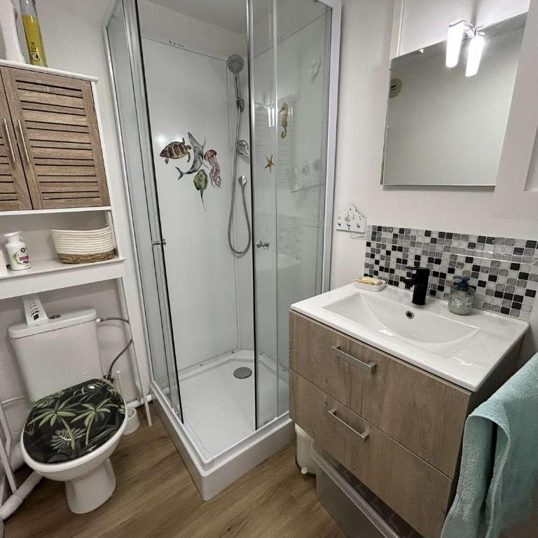 Charmant T2 à 1200m de la plage avec balcon, parking privé et ménage inclus à Saint-Jean-de-Monts - FR-1-224C-312 - Apartment - 16