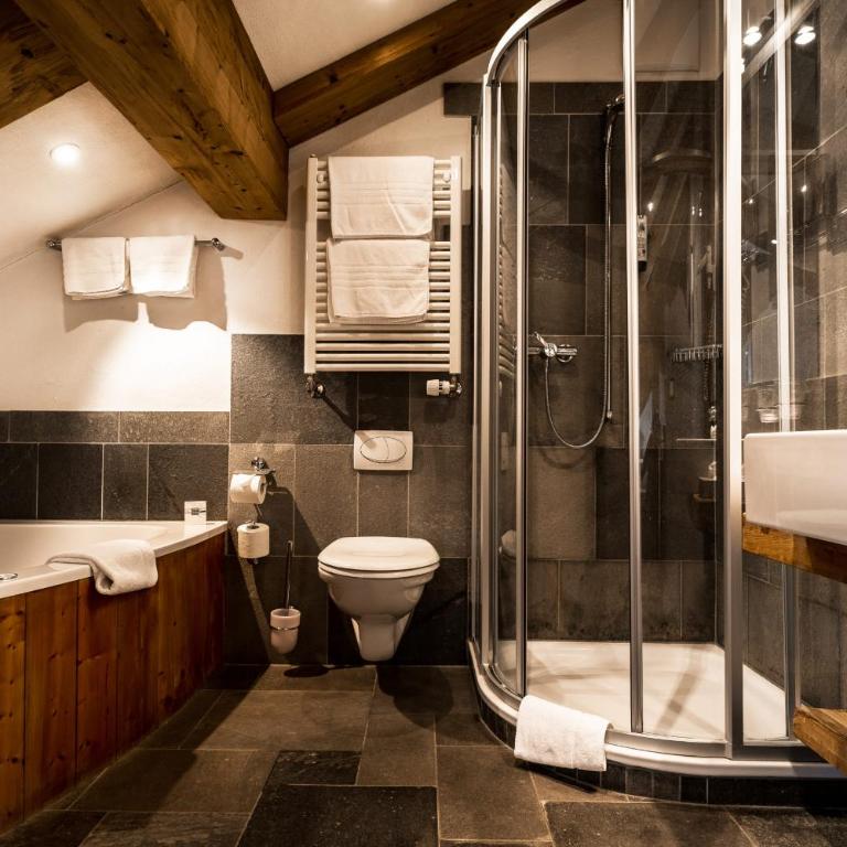 Lifestyle & Spa Hotel Grächerhof - Doppelzimmer mit Whirlpool-Badewanne - 2