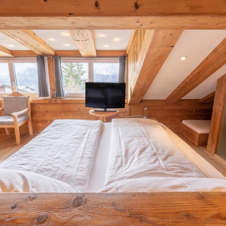 Lifestyle & Spa Hotel Grächerhof - Doppelzimmer mit Whirlpool-Badewanne - 6